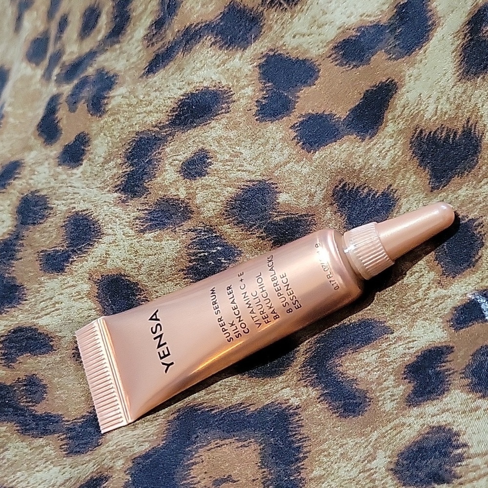 🥰 YENSA SILK CONCEALER